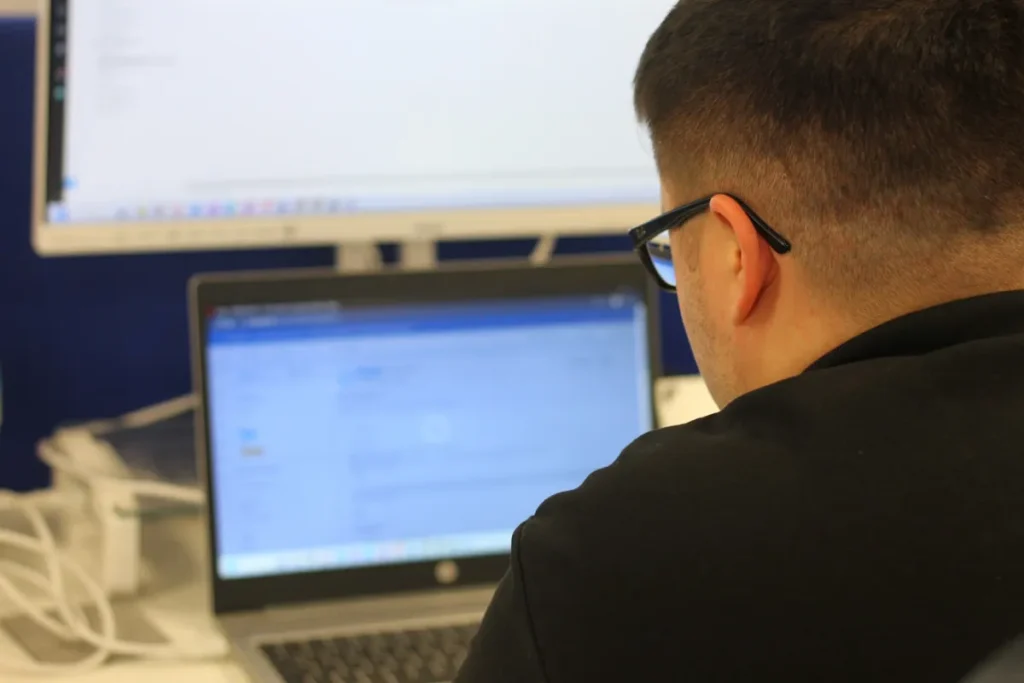Indigo engineer working on a support ticket